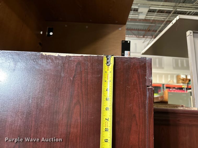 image for item OM9254 Office desk and chairs