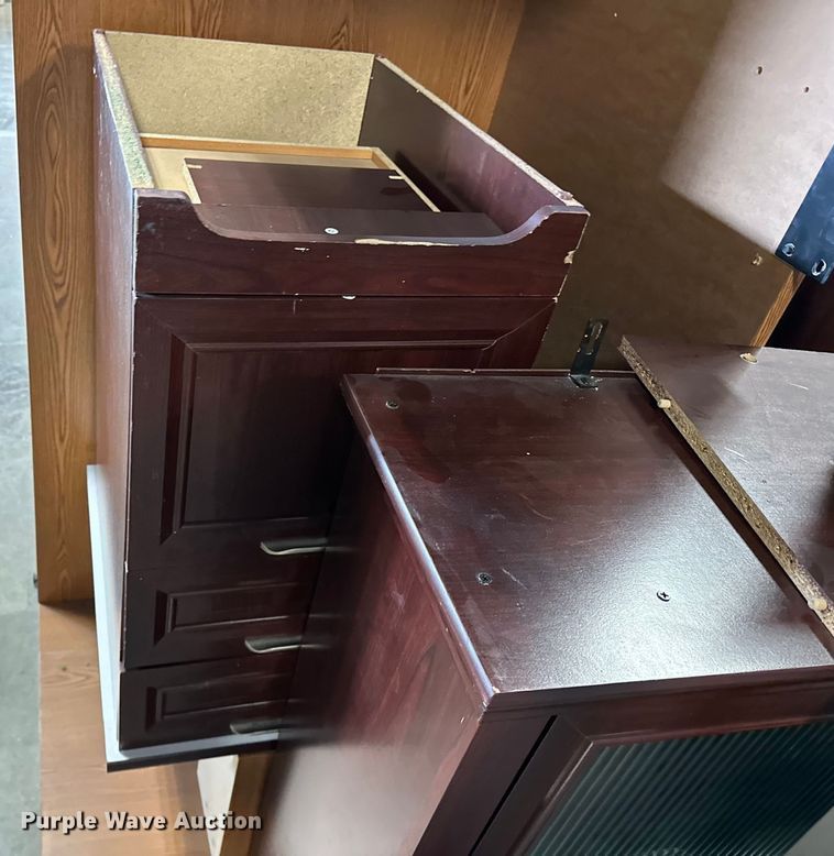 image for item OM9254 Office desk and chairs