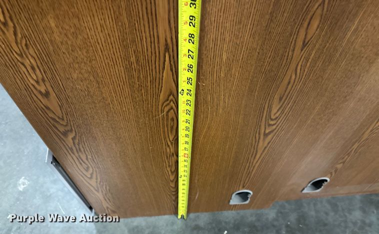 image for item OM9254 Office desk and chairs