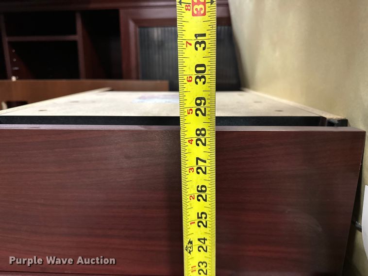 image for item OM9254 Office desk and chairs