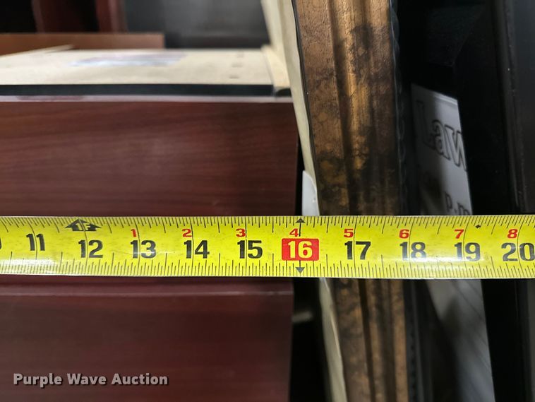 image for item OM9254 Office desk and chairs