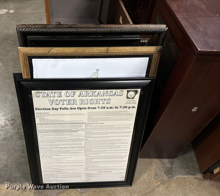 image for item OM9254 Office desk and chairs