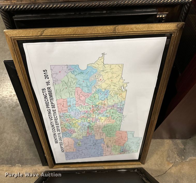 image for item OM9254 Office desk and chairs