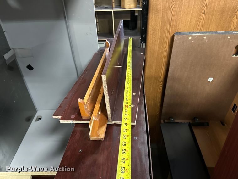 image for item OM9254 Office desk and chairs