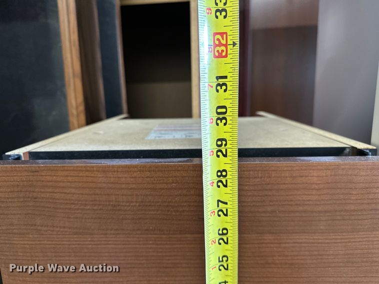 image for item OM9254 Office desk and chairs