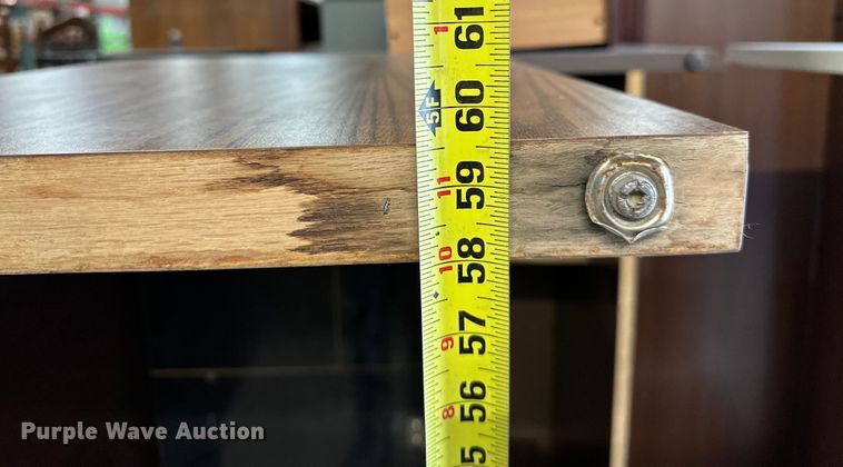 image for item OM9254 Office desk and chairs