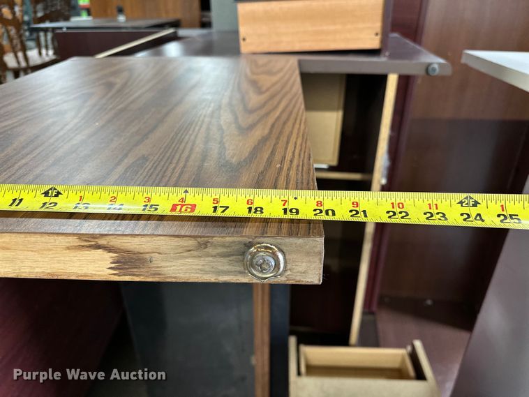 image for item OM9254 Office desk and chairs