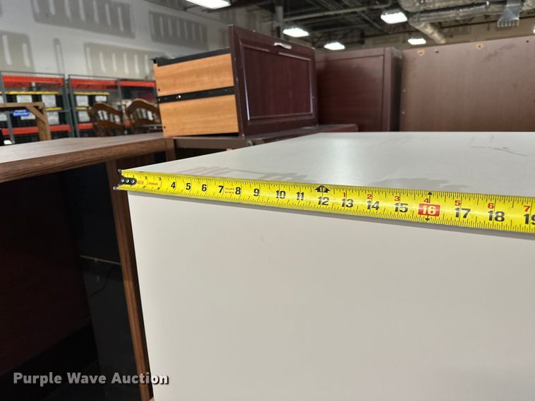 image for item OM9254 Office desk and chairs