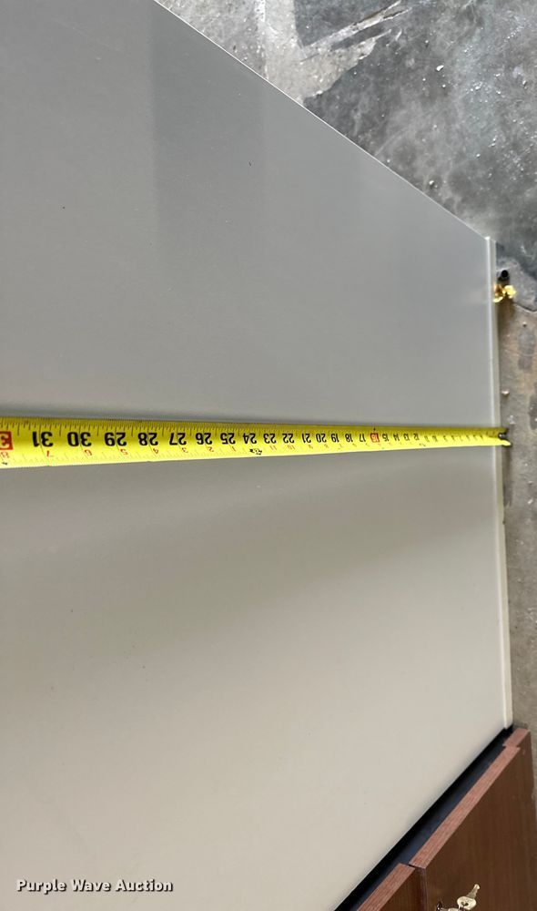 image for item OM9254 Office desk and chairs