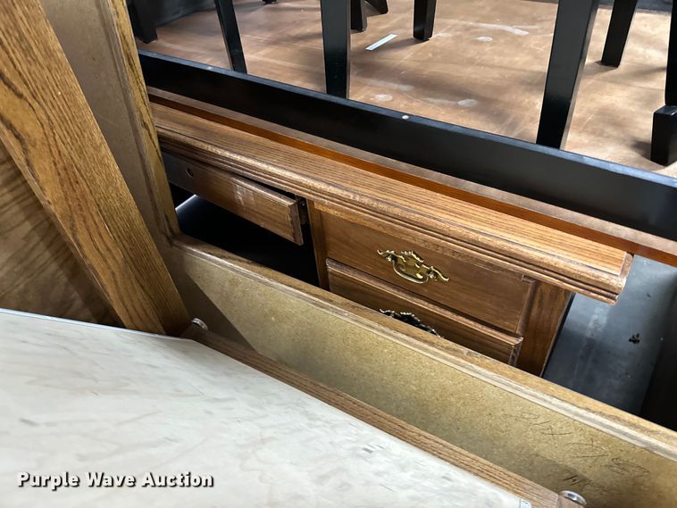 image for item OM9255 Office furniture 