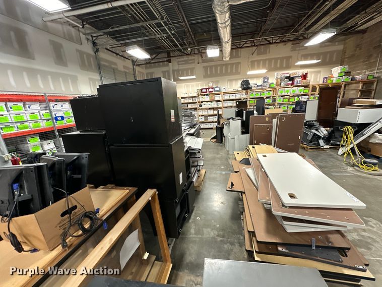 image for item OM9258 Office cubicals 