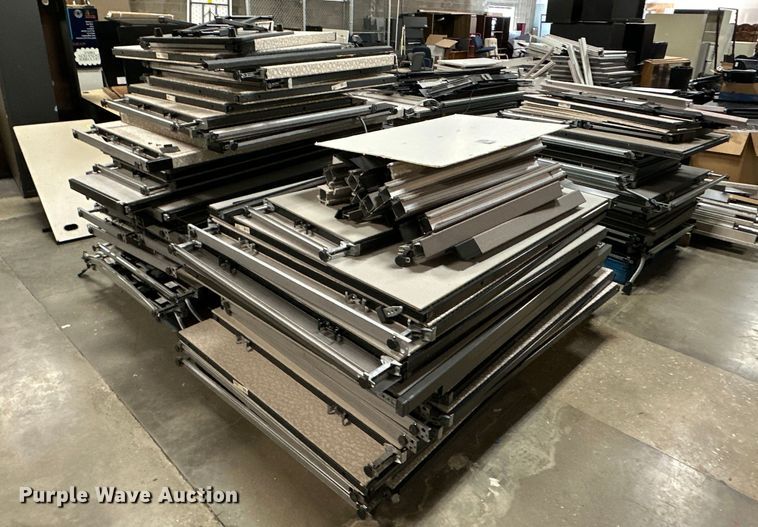 image for item OM9258 Office cubicals 