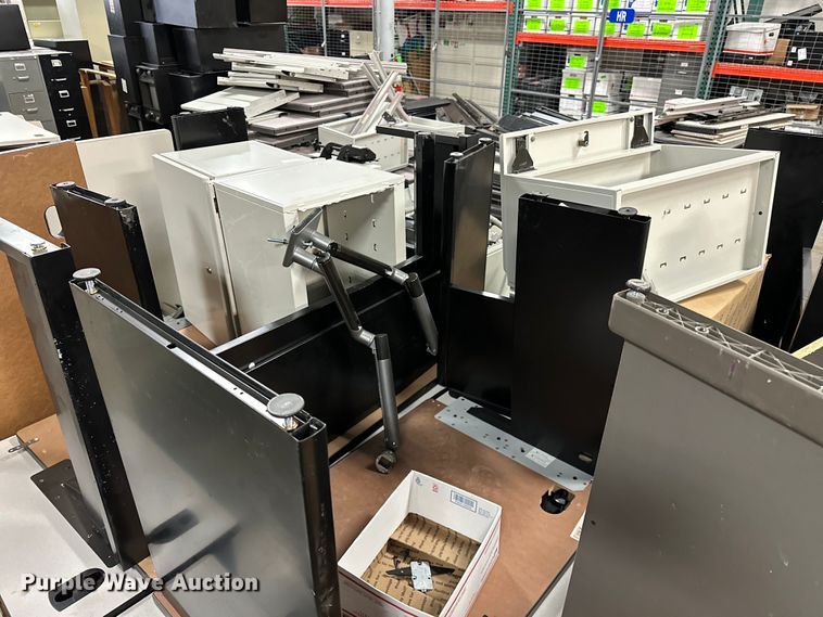 image for item OM9258 Office cubicals 