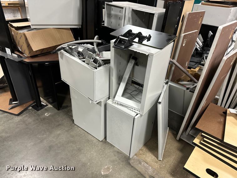 image for item OM9258 Office cubicals 