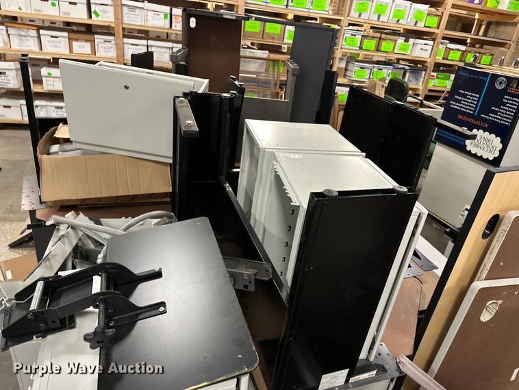 image for item OM9258 Office cubicals 