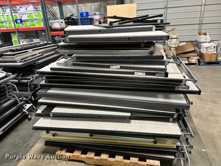 image for item OM9258 Office cubicals 