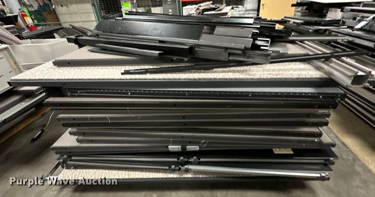 image for item OM9258 Office cubicals 