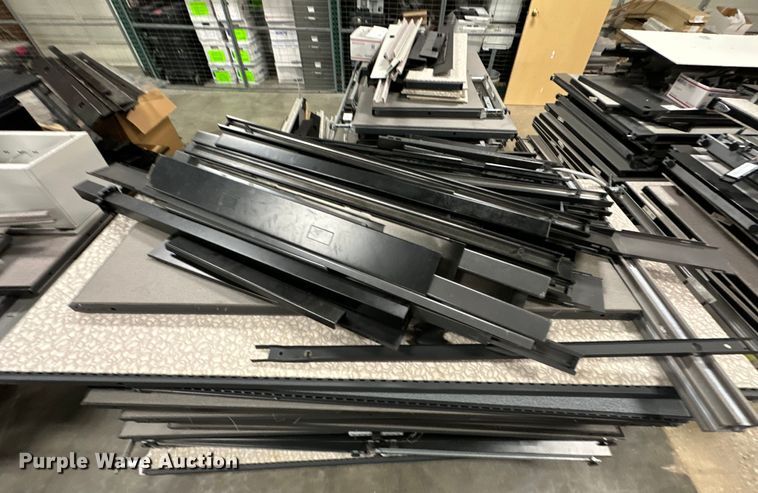 image for item OM9258 Office cubicals 