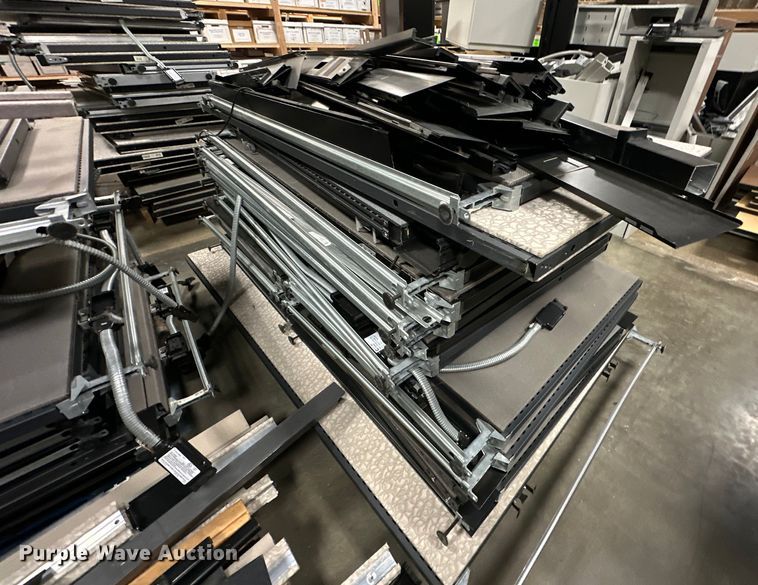 image for item OM9258 Office cubicals 