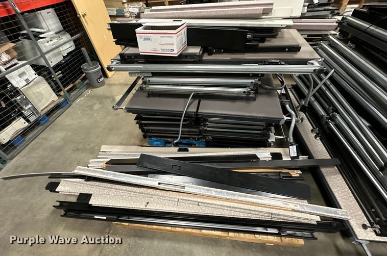 image for item OM9258 Office cubicals 