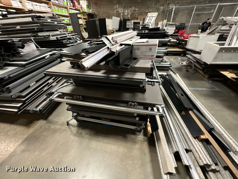 image for item OM9258 Office cubicals 