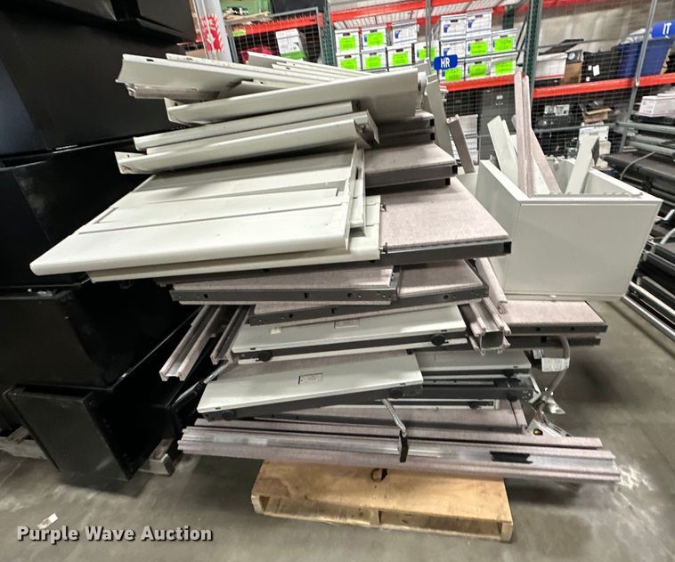 image for item OM9258 Office cubicals 