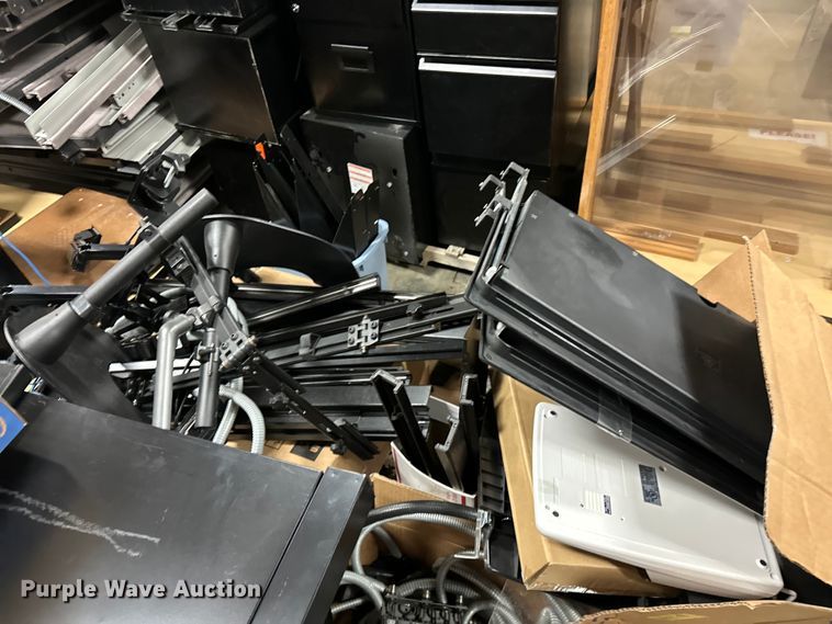 image for item OM9258 Office cubicals 