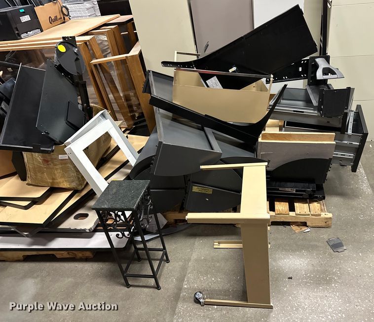 image for item OM9258 Office cubicals 