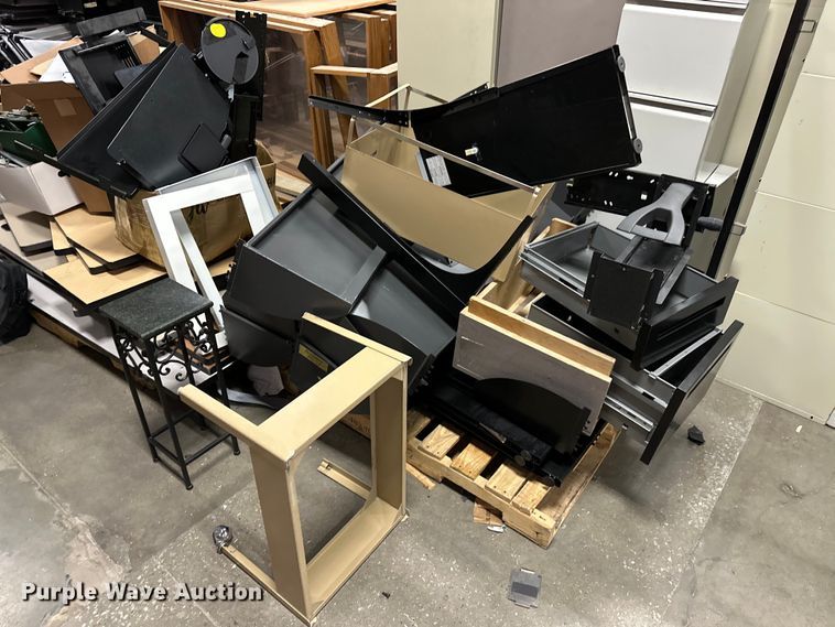 image for item OM9258 Office cubicals 