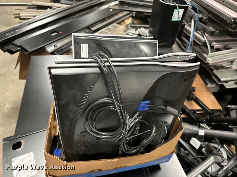 image for item OM9258 Office cubicals 