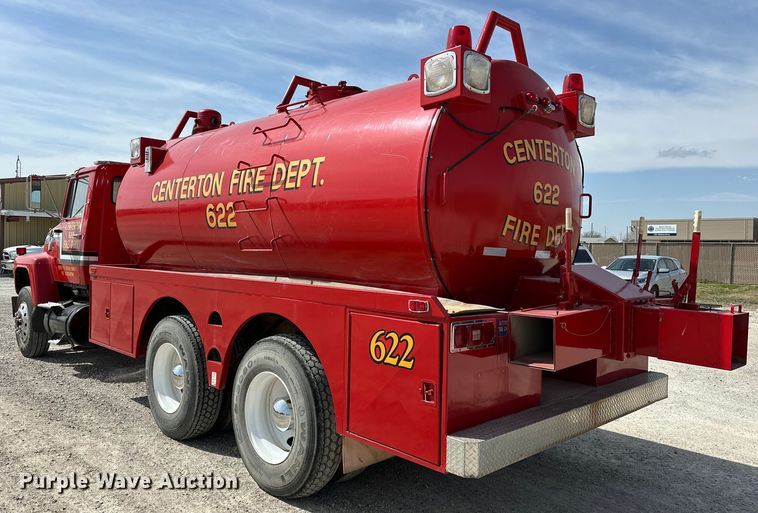 image for item OM9260 1984 Ford LT9000 tanker fire truck