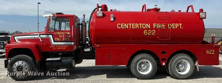 image for item OM9260 1984 Ford LT9000 tanker fire truck
