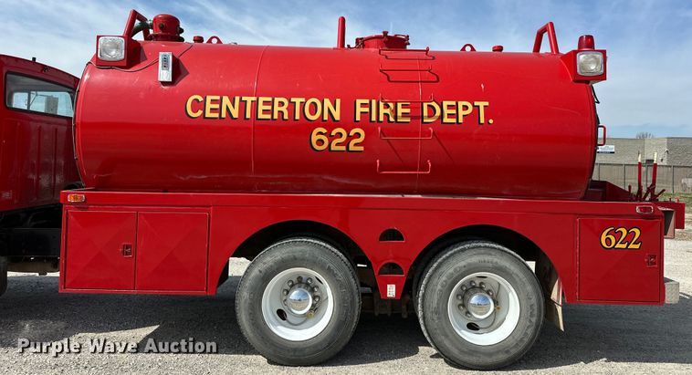 image for item OM9260 1984 Ford LT9000 tanker fire truck