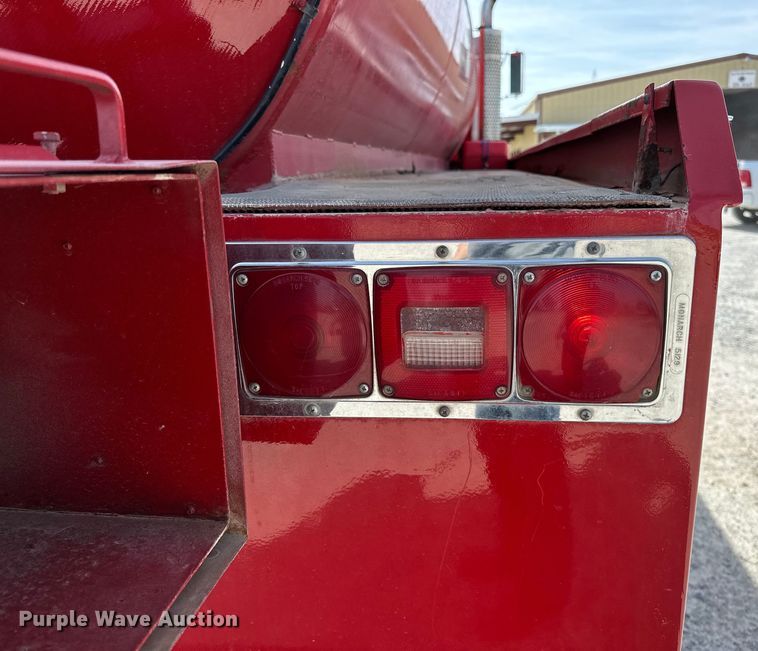 image for item OM9260 1984 Ford LT9000 tanker fire truck