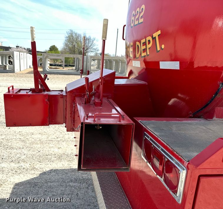 image for item OM9260 1984 Ford LT9000 tanker fire truck