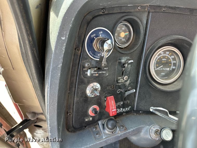 image for item OM9260 1984 Ford LT9000 tanker fire truck