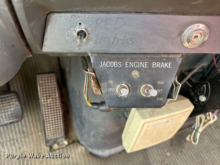 image for item OM9260 1984 Ford LT9000 tanker fire truck