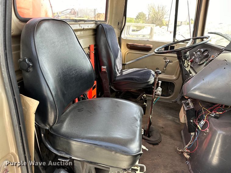 image for item OM9260 1984 Ford LT9000 tanker fire truck