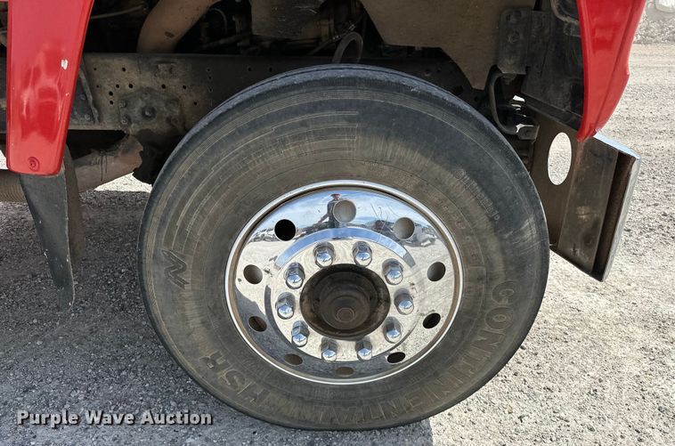 image for item OM9260 1984 Ford LT9000 tanker fire truck