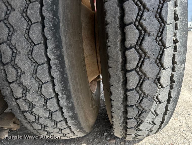 image for item OM9260 1984 Ford LT9000 tanker fire truck