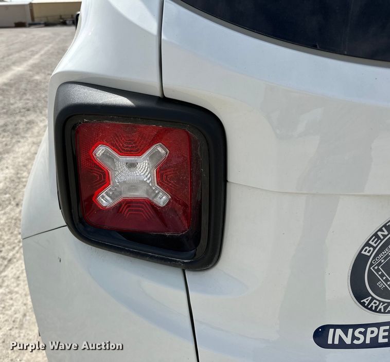 image for item OM9261 2018 Jeep Renegade  SUV