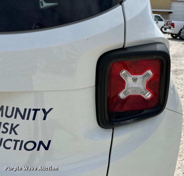 image for item OM9261 2018 Jeep Renegade  SUV