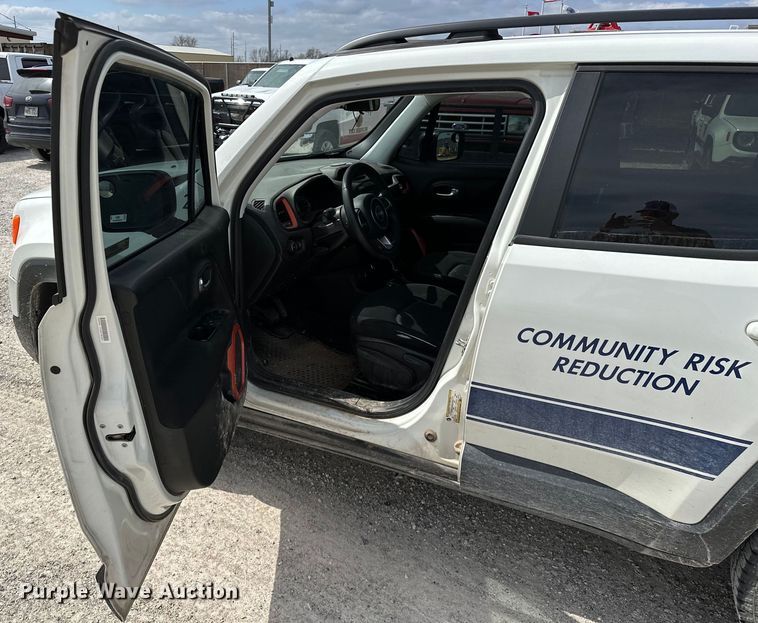 image for item OM9261 2018 Jeep Renegade  SUV