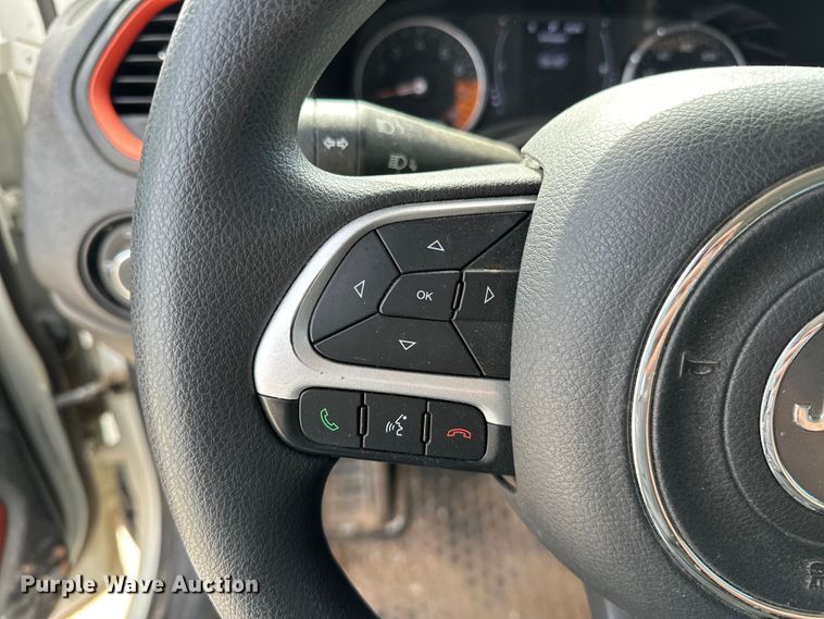 image for item OM9261 2018 Jeep Renegade  SUV