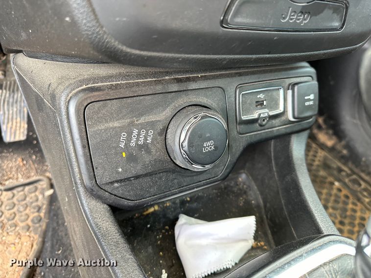 image for item OM9261 2018 Jeep Renegade  SUV