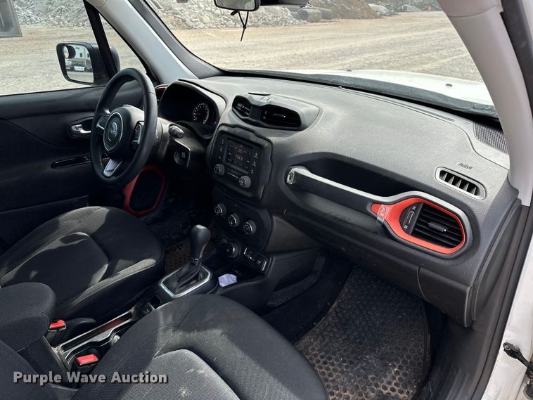 image for item OM9261 2018 Jeep Renegade  SUV