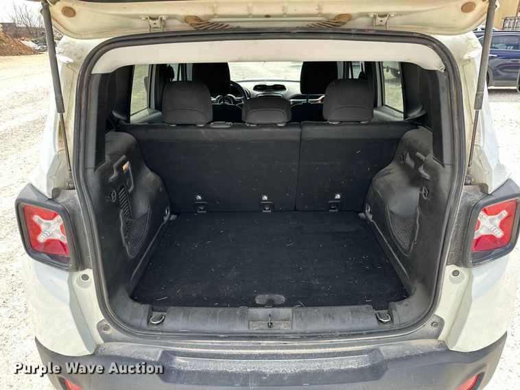 image for item OM9261 2018 Jeep Renegade  SUV