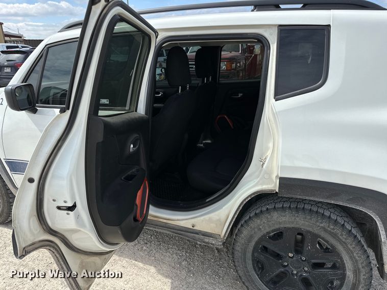 image for item OM9261 2018 Jeep Renegade  SUV