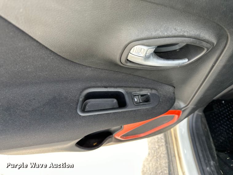 image for item OM9261 2018 Jeep Renegade  SUV