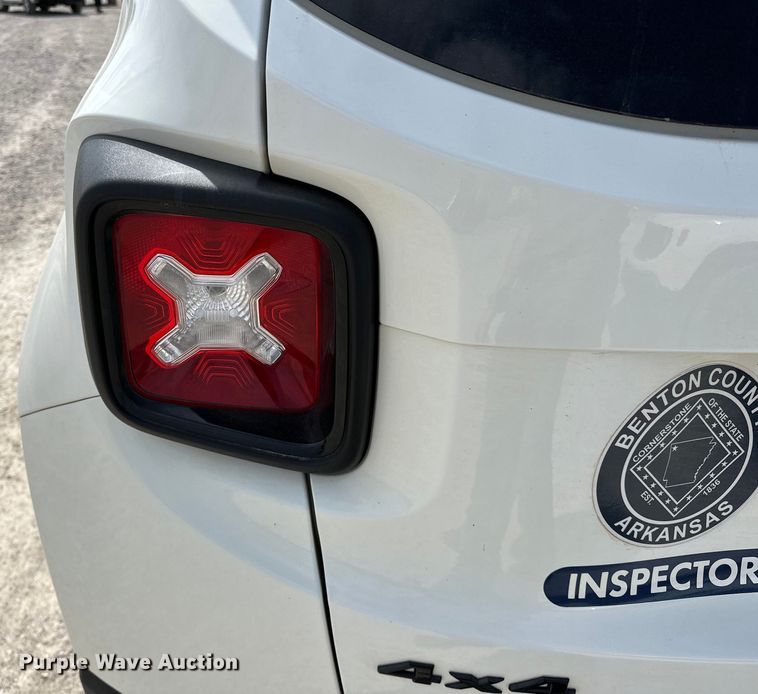 image for item OM9262 2018 Jeep Renegade  SUV